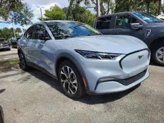 Ford Mustang Mach-E 2024 Select 4dr SUV