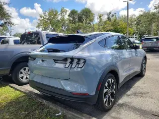 Ford Mustang Mach-E 2024 Select 4dr SUV