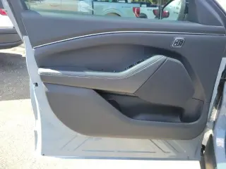 Ford Mustang Mach-E 2024 Select 4dr SUV