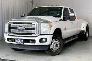 Ford F-350 Super Duty 2015 4x4 Platino 4dr Cabina de Crew 8 ft. LB DRW Camioneta