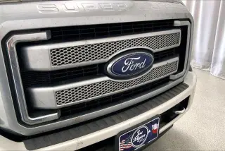 Ford F-350 Super Duty 2015 4x4 Platino 4dr Cabina de Crew 8 ft. LB DRW Camioneta