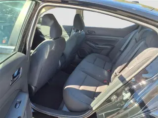 Nissan Altima 2025 2.5 SV 4dr Sedán