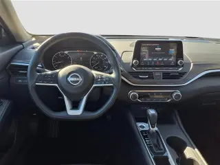 Nissan Altima 2025 2.5 SV 4dr Sedán