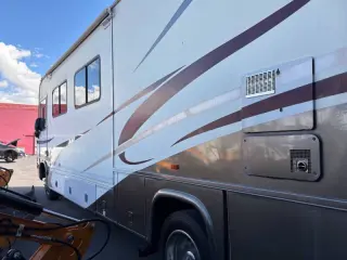 2004 Ford Georgie Boy Pursuit