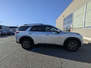 Nissan Pathfinder 2024 SV 4dr SUV