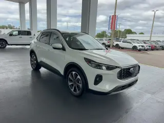 Ford Escape 2024 Tracción Total (AWD) Platinum SUV de 4 puertas