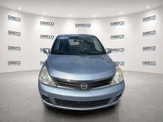 Nissan Versa 2011 1.8 S 4 puertas Hatchback 6M