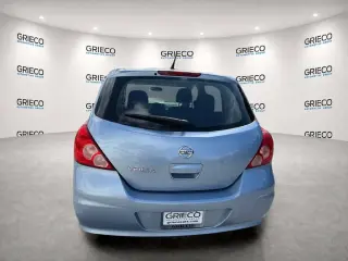 Nissan Versa 2011 1.8 S 4 puertas Hatchback 6M
