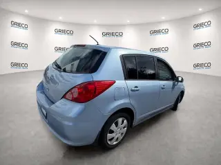 Nissan Versa 2011 1.8 S 4 puertas Hatchback 6M