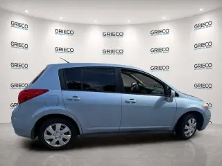 Nissan Versa 2011 1.8 S 4 puertas Hatchback 6M