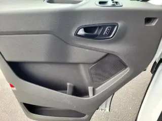 Furgoneta de pasajeros Ford Transit 2023 350 XL 3 puertas batalla larga techo bajo