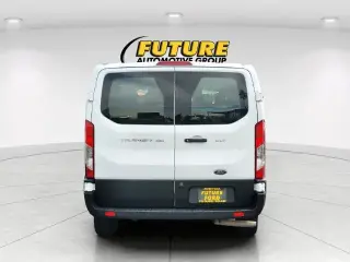 Furgoneta de pasajeros Ford Transit 2023 350 XL 3 puertas batalla larga techo bajo