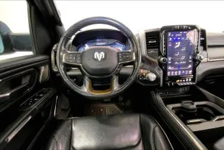 Camioneta Ram 1500 2019 4x4 Limited de 4 puertas, cabina doble y caja corta de 5.6 pies