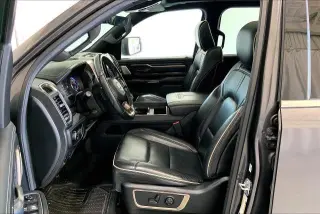 Camioneta Ram 1500 2019 4x4 Limited de 4 puertas, cabina doble y caja corta de 5.6 pies
