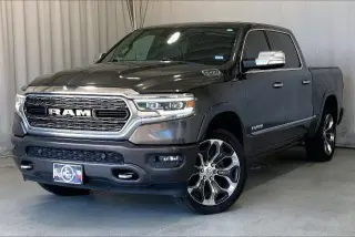 Camioneta Ram 1500 2019 4x4 Limited de 4 puertas, cabina doble y caja corta de 5.6 pies