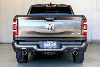 Camioneta Ram 1500 2019 4x4 Limited de 4 puertas, cabina doble y caja corta de 5.6 pies