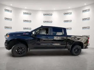 Chevrolet Silverado 1500 2022 4x4 LT Trail Boss Cabina Crew Cab de 4 puertas y caja corta de 5.8 pies