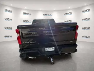 Chevrolet Silverado 1500 2022 4x4 LT Trail Boss Cabina Crew Cab de 4 puertas y caja corta de 5.8 pies