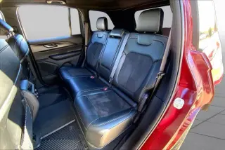Jeep Grand Cherokee 2023 4x2 Laredo SUV de 4 puertas