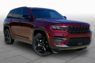 Jeep Grand Cherokee 2023 4x2 Laredo SUV de 4 puertas