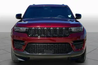 Jeep Grand Cherokee 2023 4x2 Laredo SUV de 4 puertas