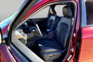Jeep Grand Cherokee 2023 4x2 Laredo SUV de 4 puertas