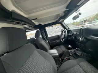 Jeep Wrangler 2012 4x4 Sport SUV de 2 puertas