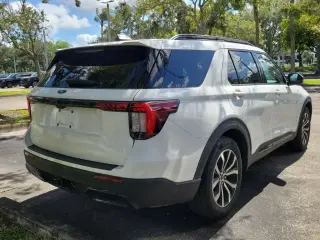 Ford Explorer 2025 ST-Line SUV de 4 puertas