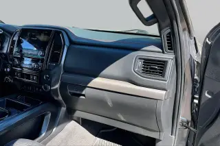 Nissan Titan 2021 4x4 PRO-4X 4 puertas Cabina Doble Caja Corta de 5.6 pies