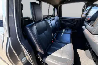 Nissan Titan 2021 4x4 PRO-4X 4 puertas Cabina Doble Caja Corta de 5.6 pies