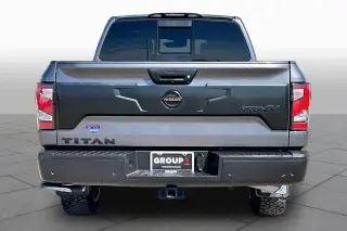 Nissan Titan 2021 4x4 PRO-4X 4 puertas Cabina Doble Caja Corta de 5.6 pies