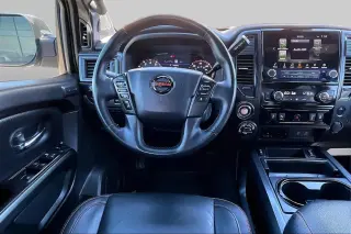 Nissan Titan 2021 4x4 PRO-4X 4 puertas Cabina Doble Caja Corta de 5.6 pies