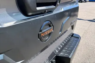 Nissan Titan 2021 4x4 PRO-4X 4 puertas Cabina Doble Caja Corta de 5.6 pies