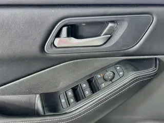 Nissan Rogue 2025 SV 4dr Crossover
