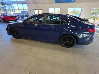 Toyota Camry 2025 SE Sedán 4p