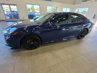Toyota Camry 2025 SE Sedán 4p