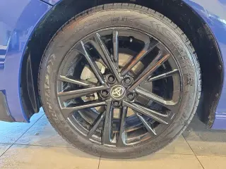 Toyota Camry 2025 SE Sedán 4p