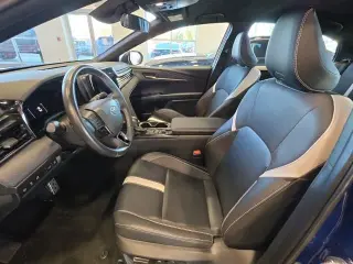 Toyota Camry 2025 SE Sedán 4p