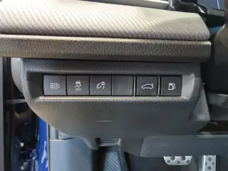 Toyota Camry 2025 SE Sedán 4p