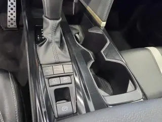 Toyota Camry 2025 SE Sedán 4p