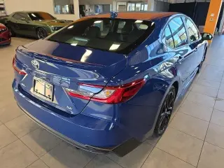 Toyota Camry 2025 SE Sedán 4p