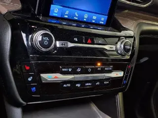 Ford Explorer 2022 AWD Platinum 4dr SUV