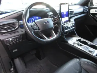 Ford Explorer 2022 AWD ST SUV de 4 puertas