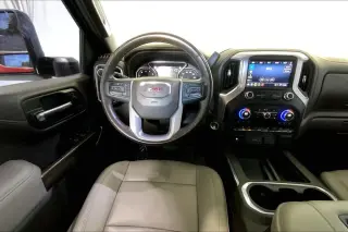 GMC Sierra 1500 Limited 2022 4x4 SLT 4 puertas Cabina Doble Caja Corta de 5.8 pies