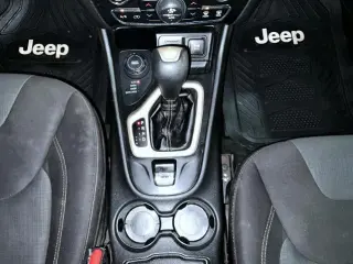Jeep Cherokee 2016 4x4 Latitude SUV de 4 puertas