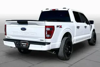 Ford F-150 2022 4x2 XL 4dr SuperCrew 5.5 pies SB