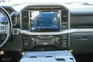 Ford F-150 2022 4x2 XLT 4 puertas SuperCrew 5.5 pies SB