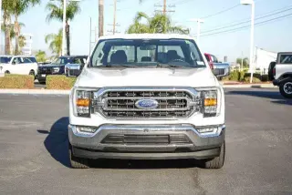 Ford F-150 2022 4x2 XLT 4 puertas SuperCrew 5.5 pies SB
