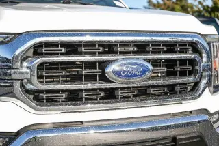Ford F-150 2022 4x2 XLT 4 puertas SuperCrew 5.5 pies SB