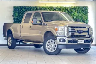 Ford F-350 Super Duty 2014 4x4 Lariat de 4 puertas, cabina doble, caja corta de 6.8 pies, rueda sencilla (SRW)